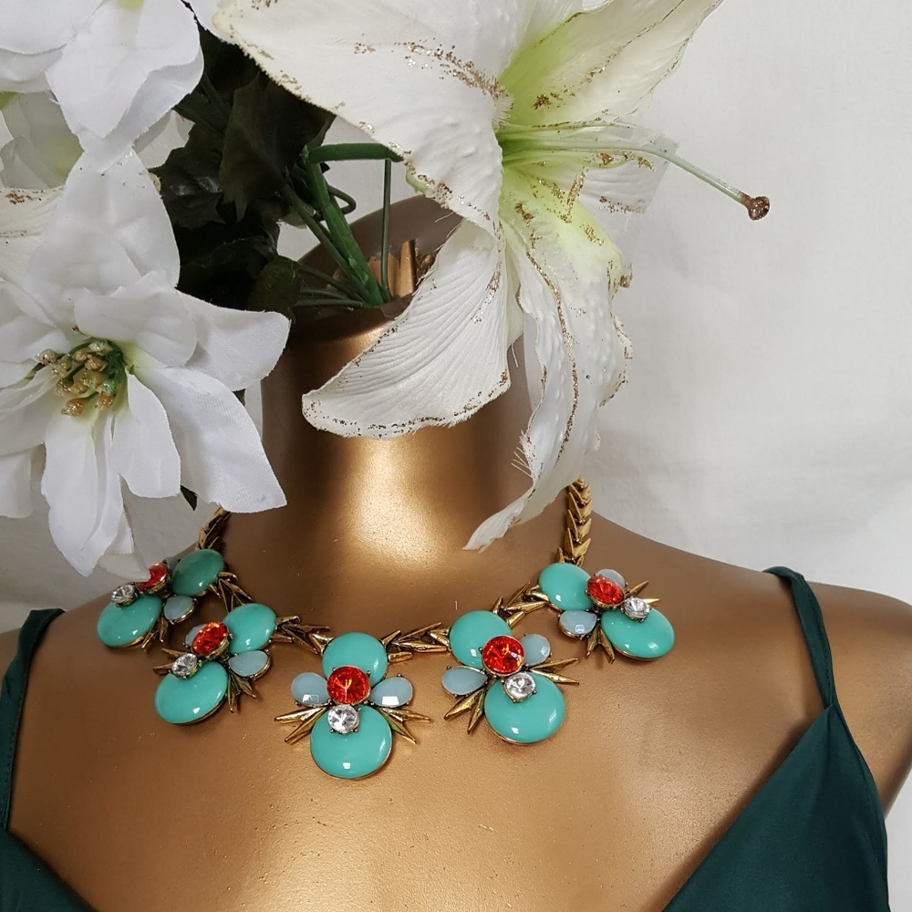 Multi-color Statement Chocker